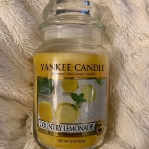 🌷Yankee Candle Country Lemonade
